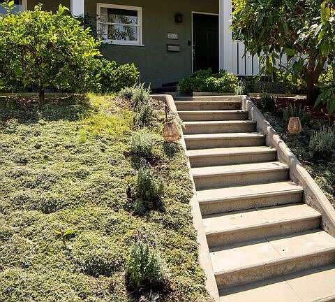 3rd image of 1012 S Longwood Ave