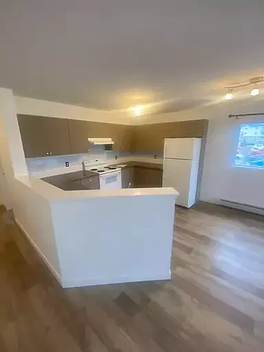 2 bed, 2.0 bath, 883 sqft, $2,150 — Photo 3