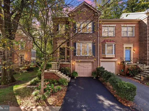 6352 Tisbury Dr, Burke, VA 22015
