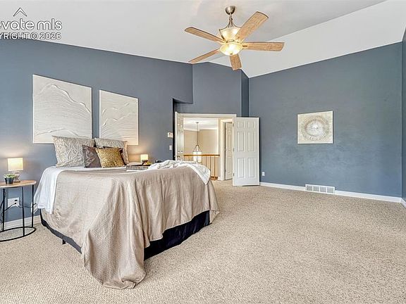 5th image of 17190 Colonial Park Dr