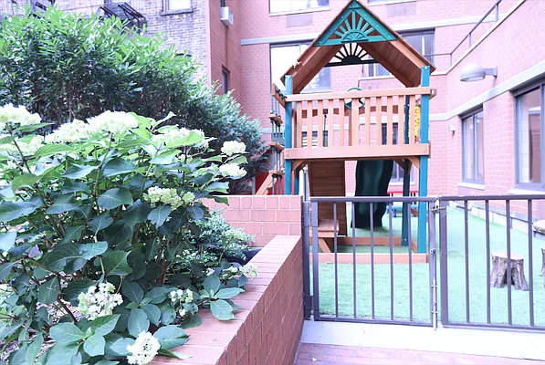 Rented by Douglas Elliman | media 19