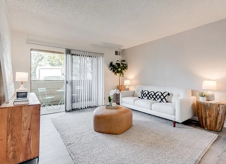 1133 E Alosta Ave #B201 — Photo 11