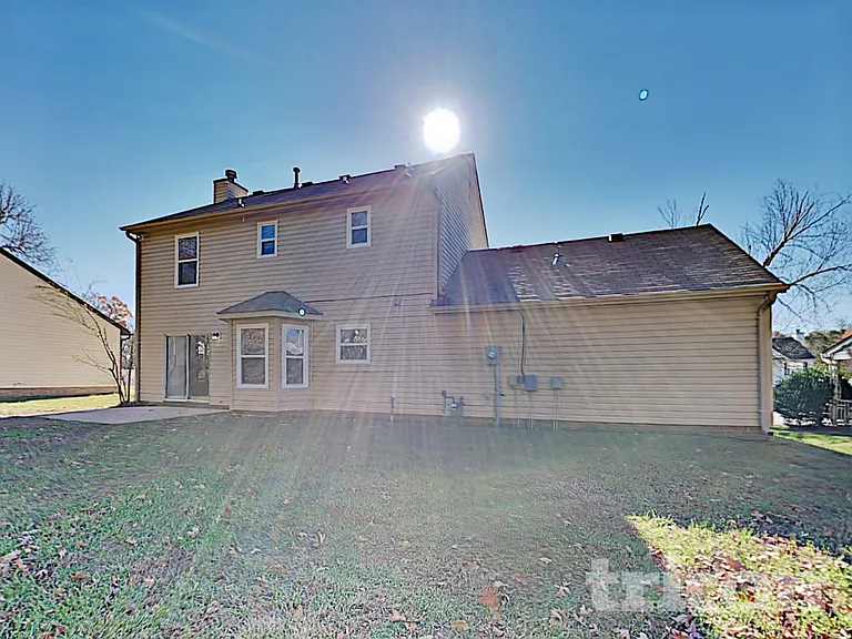 8009 Vermilion Dr — Photo 16