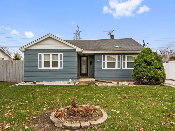 7949 Newland Ave, Burbank, IL 60459