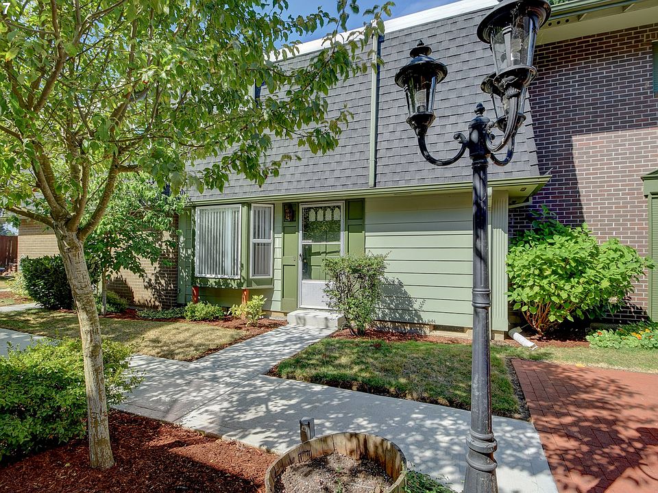 1st image of 305 NE 63rd St #8