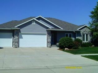 2295 Rosewood Ridge Ct, Marion, IA 52302
