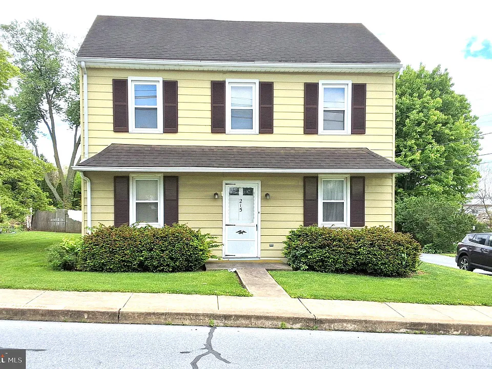 215 Maple St