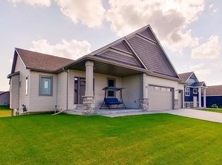 2312 Hart Dr SW, Rochester, MN 55902
