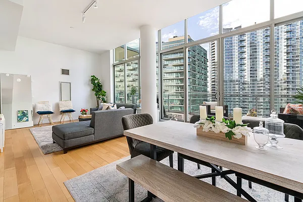 Rented by Compass | media 9