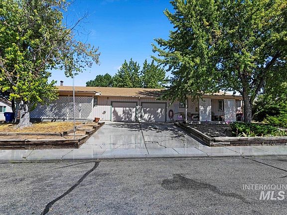 2nd image of 3834-3836 S Gulley Ave