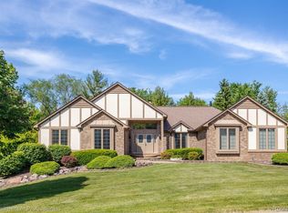 21986 Worcester Dr, Novi, MI