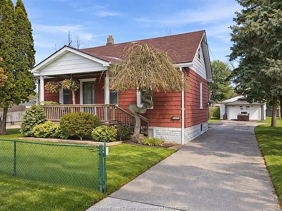 2nd image of 1430 Albert Rd