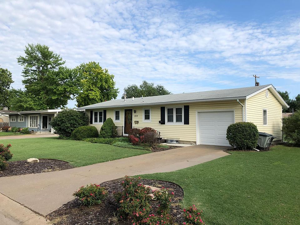 1st image of 1214 Stratford Dr