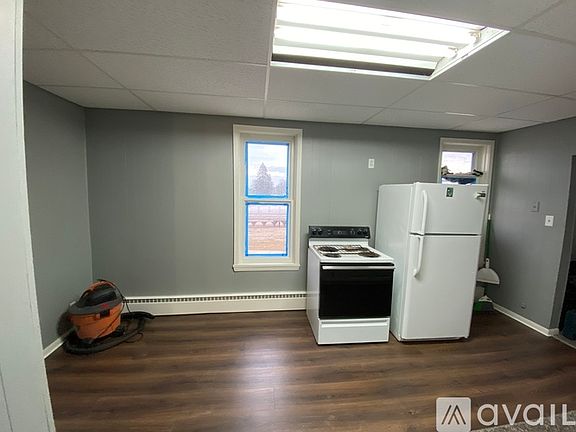 5th image of 109 N Depot St #B