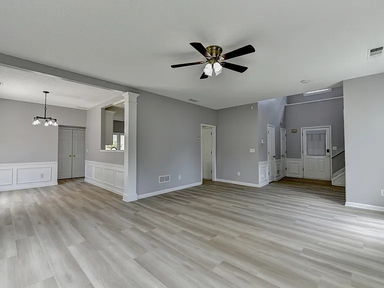6125 Pattingham Dr — Photo 7
