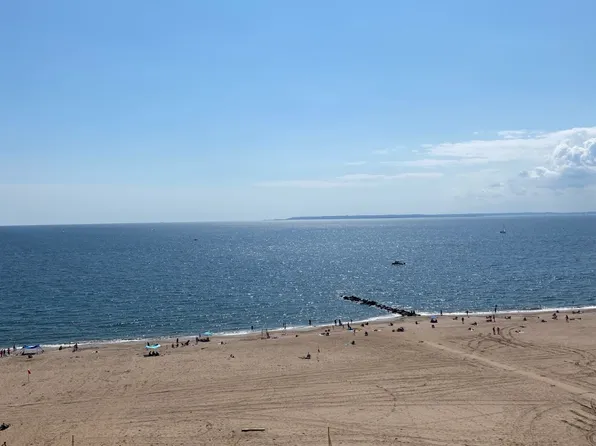 3039 Ocean Pkwy #1B, Brooklyn, NY 11235