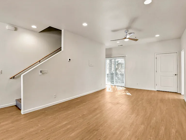 2567 W Pikes Peak Dr — Photo 6