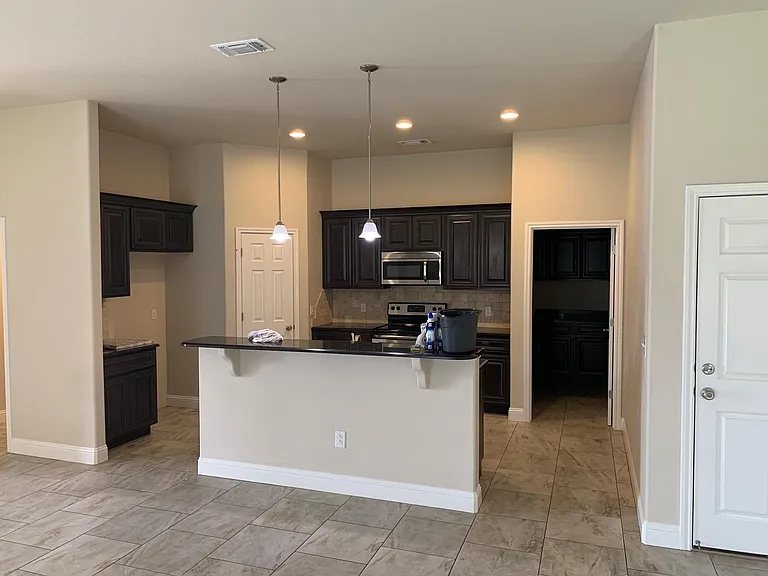 58 Ivy Ct — Photo 3