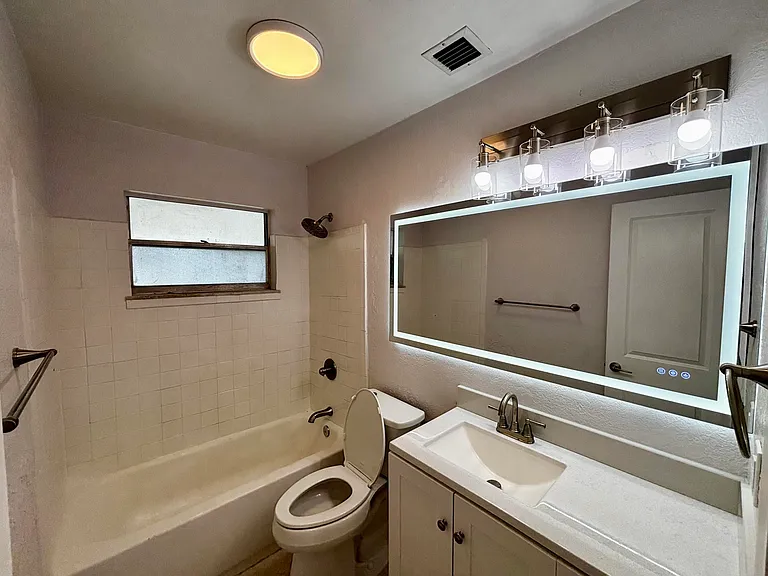 11003 Ridge Ave #B — Photo 8