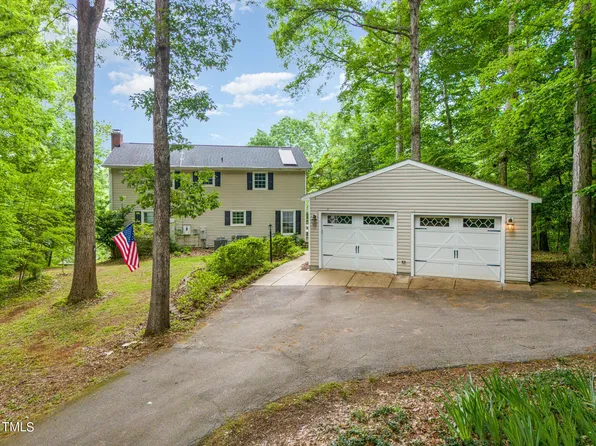 6109 Riverside Dr, Wake Forest, NC 27587