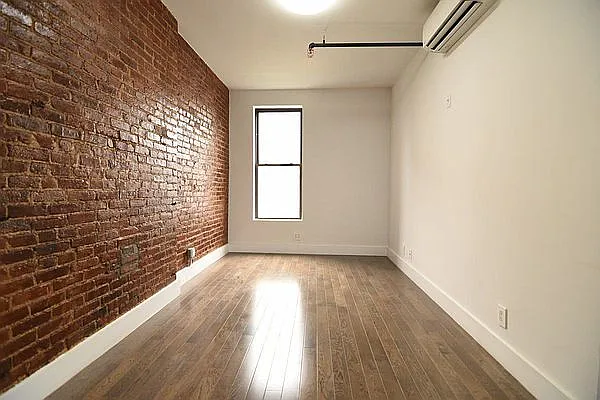 Rented by Bruma Realty LLC | media 7