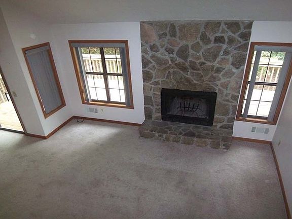 Huge Living Room to Deck