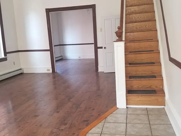 205 Noble St — Photo 13