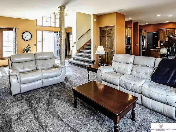 5th image of 4104 Birchwood Dr