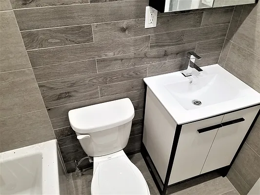 Rented by The Hamilton Group | media 12