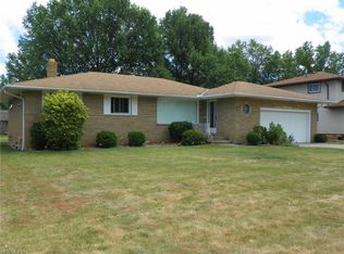 5667 Pinnacle Park Dr, Seven Hills, OH