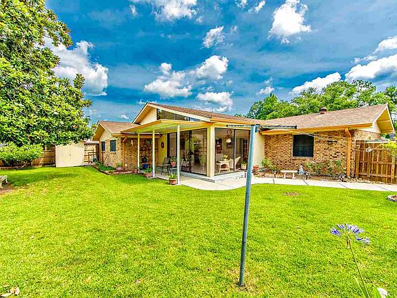 4th image of 21 Mary Hughes Cir