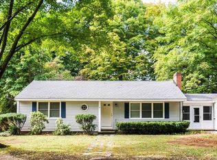 4 Sunhill Dr, Northampton, MA 01062