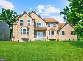 37 River Run, Lawnside, NJ 08045