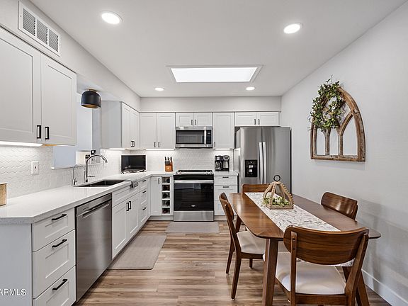 5th image of 2064 S FARNSWORTH Drive #10