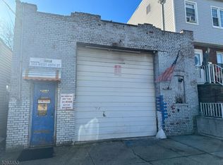 16 W 49th St, Bayonne, NJ 07002
