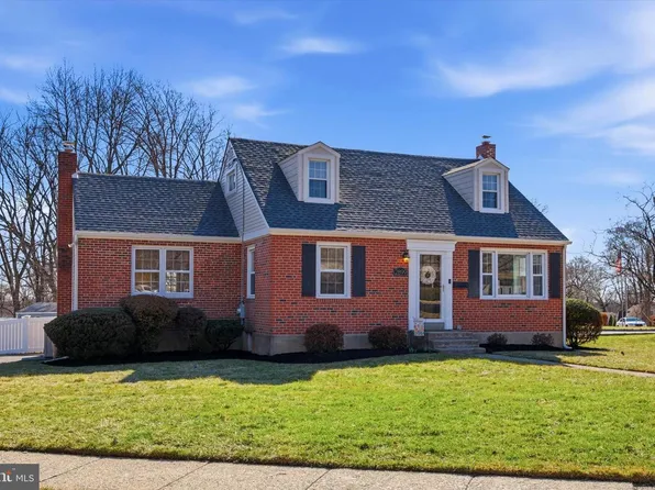 2899 Pennview Ave, Broomall, PA 19008