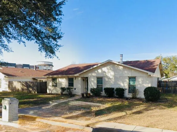 850 Pinehill Ln, Grand Prairie, TX 75052
