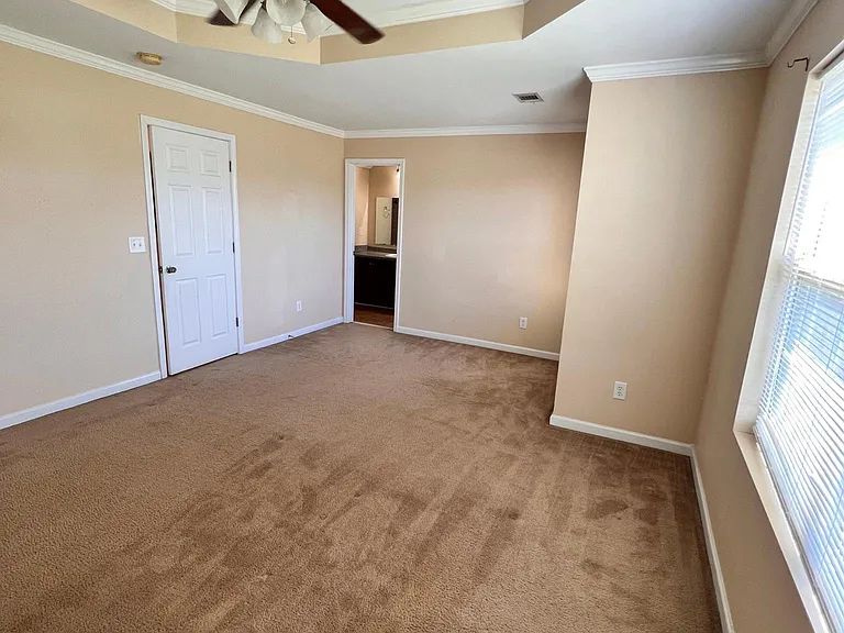 302 Village Dr #302 — Photo 7