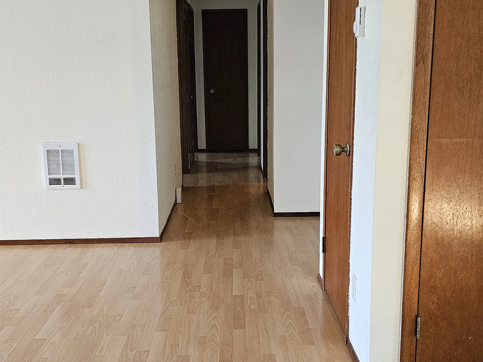 3 bed, 1.5 bath, 1040 sqft, $2,450 — Photo 3