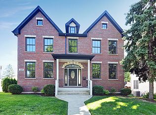 33 S Thurlow St, Hinsdale, IL 60521