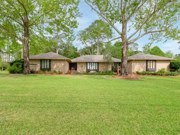 3205 Foxridge Rd, Dothan, AL 36303