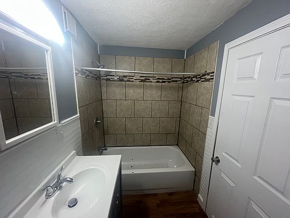 2nd image of 620 W Taylor St #3