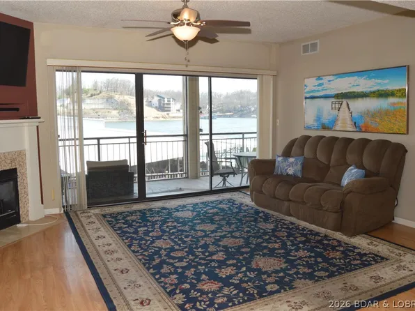 90 Falls Point Dr Unit 1B, Lake Ozark, MO 65049