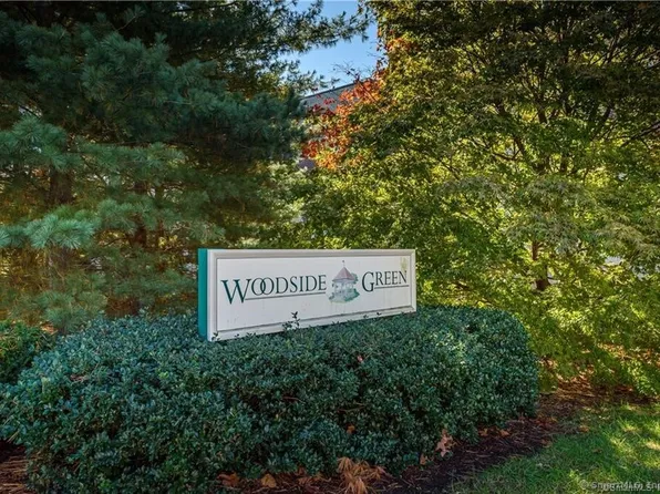 132 Woodside Green #2D, Stamford, CT 06905