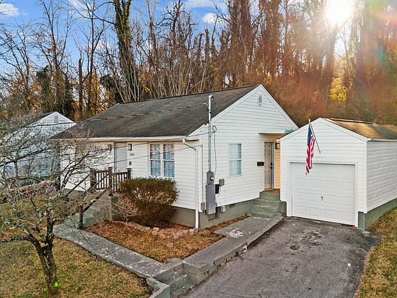 2nd image of 800 Gertrude Ave