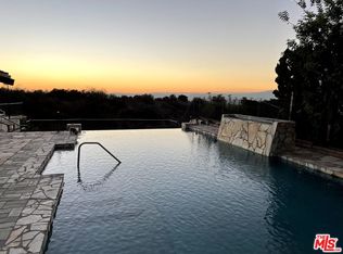 14663 Deervale Pl, Sherman Oaks, CA 91403