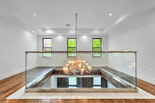 Rented by Brownstone Property Group | media 36