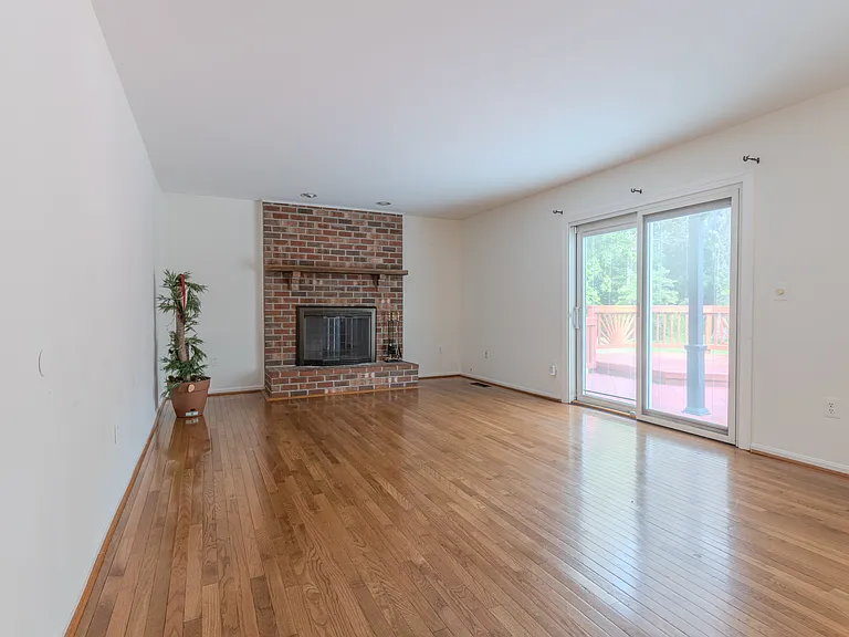 Sunflower Cir — Photo 36