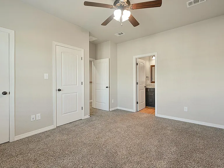 401 Ash St #B — Photo 26