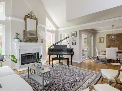 2131 Avy Ave, Menlo Park, CA, 94025